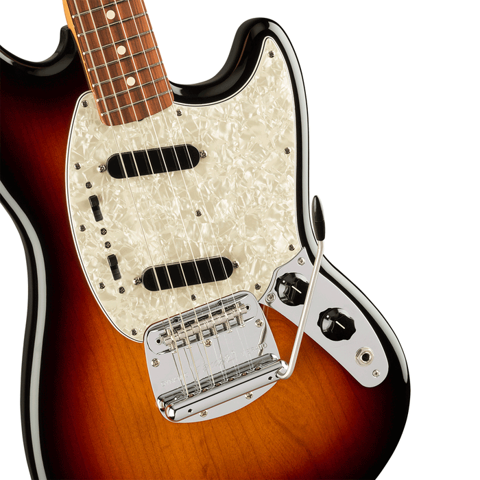 Guitarra Eléctrica Fender Vintera 60s Mustang con mástil de Pau Ferro - 3-Color Sunburst