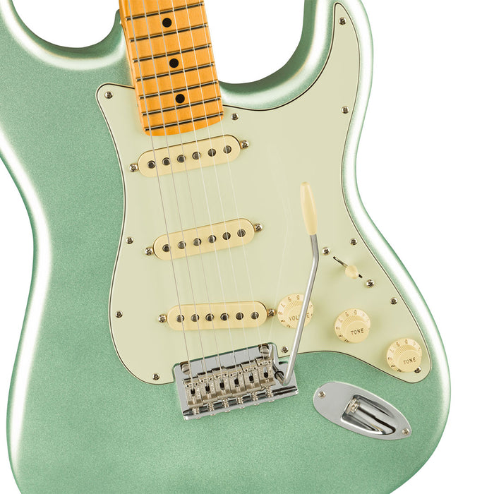 Guitarra Eléctrica Fender American Professional II Stratocaster con mástil de Maple - Mystic Surf Green