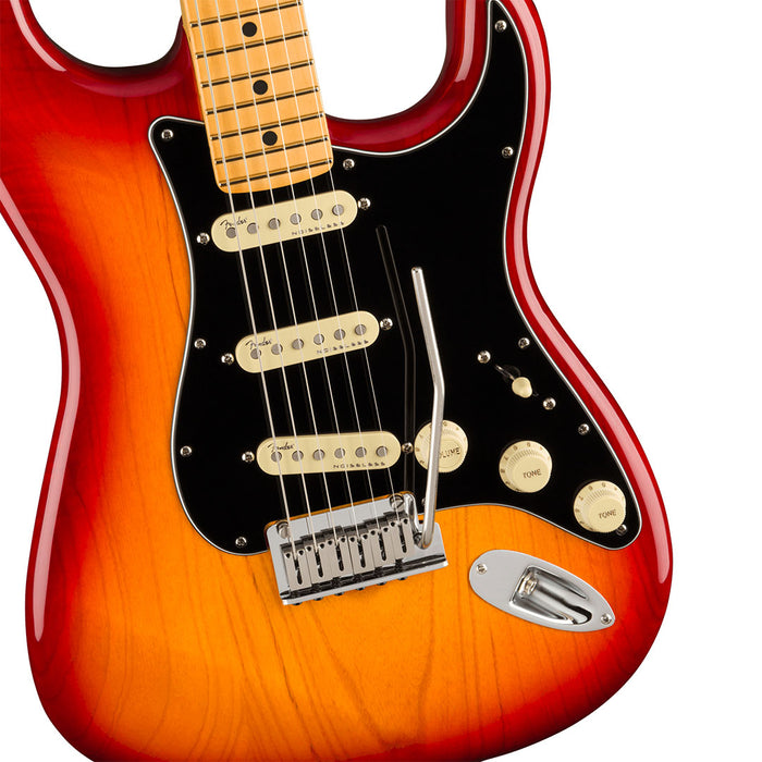Guitarra Eléctrica Fender American Ultra Luxe Stratocaster con mástil de Maple - Plasma Red Burst
