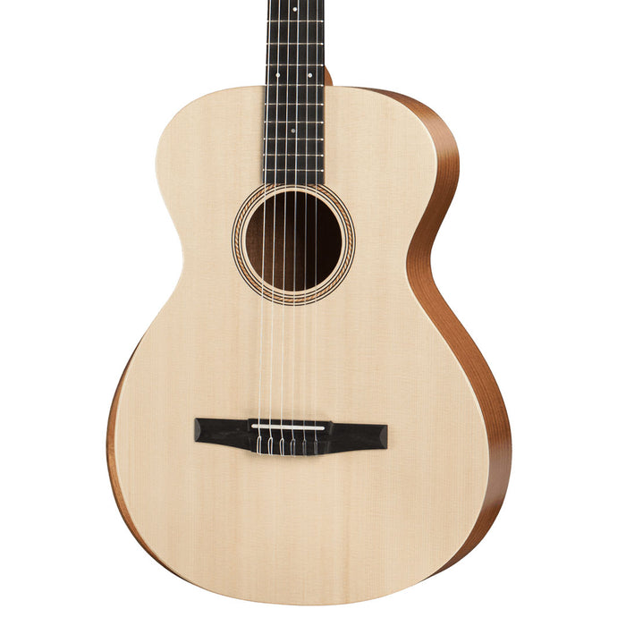 Guitarra Acústica Taylor Academy 12-N con cuerdas de nylon