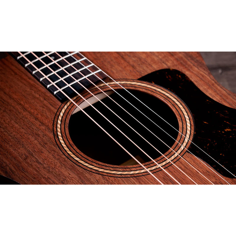 Guitarra Electroacústica Taylor Academy 22e con top de Walnut