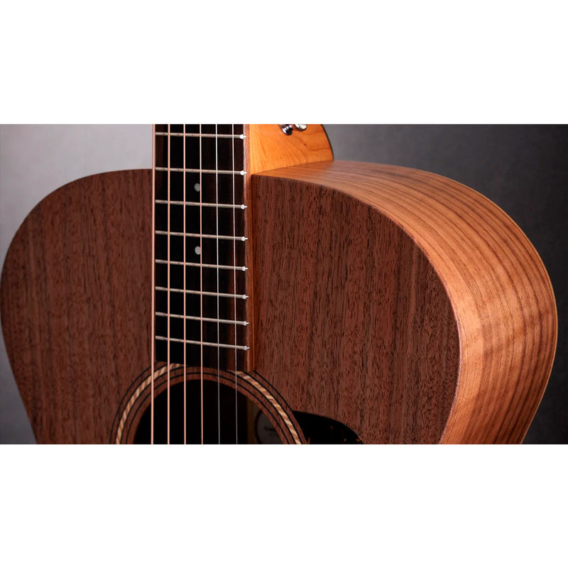 Guitarra Electroacústica Taylor Academy 22e con top de Walnut