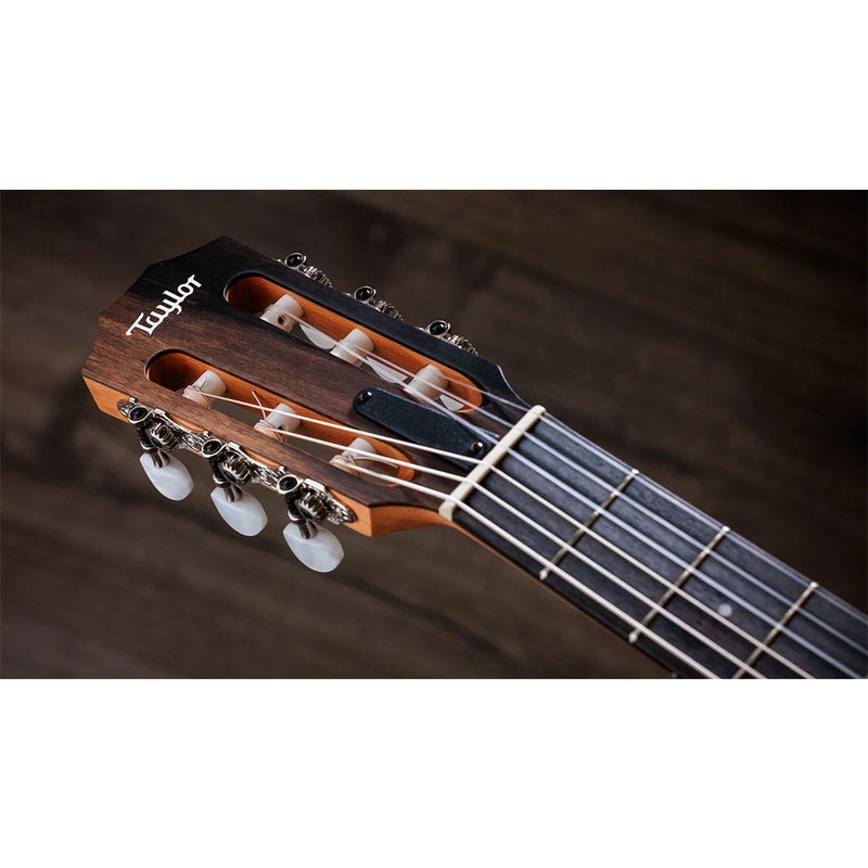 Guitarra Electroacústica de cuerdas de Nylon Taylor 214CE-N Walnut/Spruce
