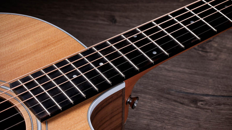 Guitarra Electroacústica Taylor 214ce Grand Auditorium (Spruce / Walnut)