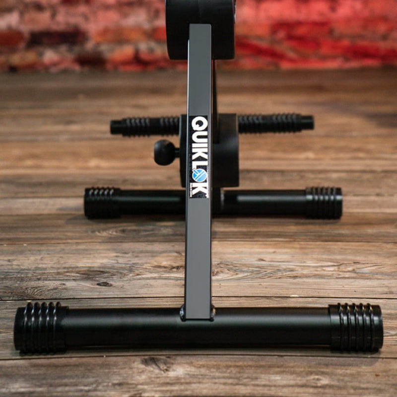 Banqueta Quik Lok DX/749 de Armado rápido, ajustable, con respaldo y soporte de pies